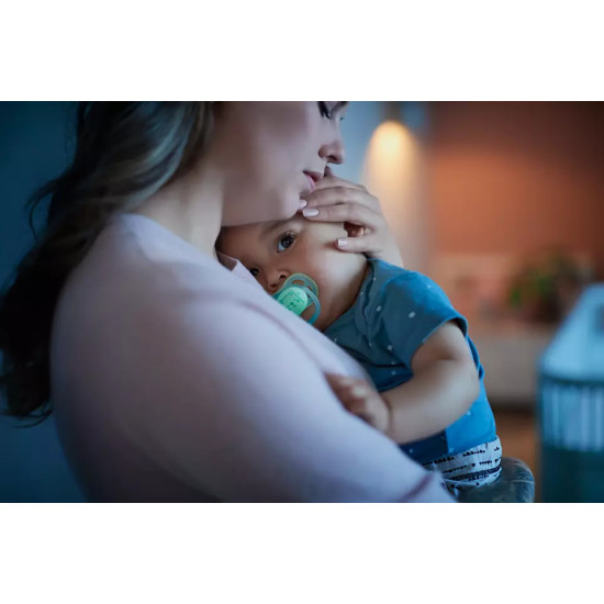 Avent Soothers Ultra Air Night 2 Pcs 6-18m - for girls