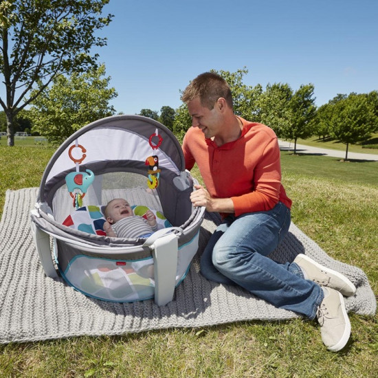 تخت القبة لحديثي الولادة