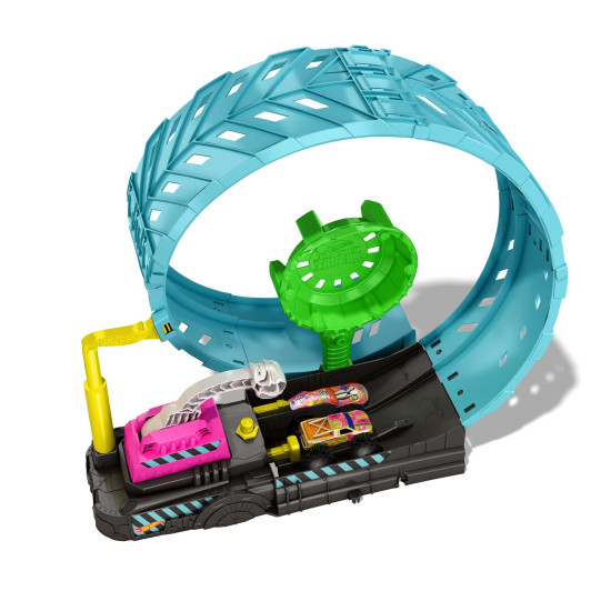 Monster Trucks Glow In The Dark Epic Loop Challenge Playset