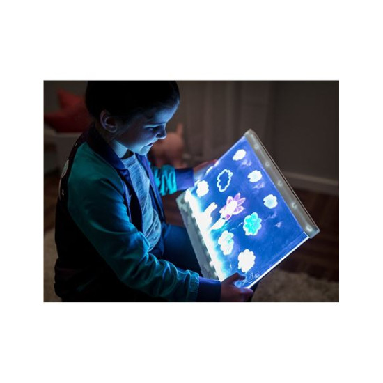 لوحة الإضاءة المطلقة من كرايولا