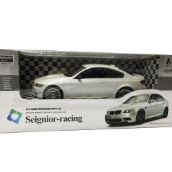 سيارة بي ام دبليو بجهاز تحكم عن بعد